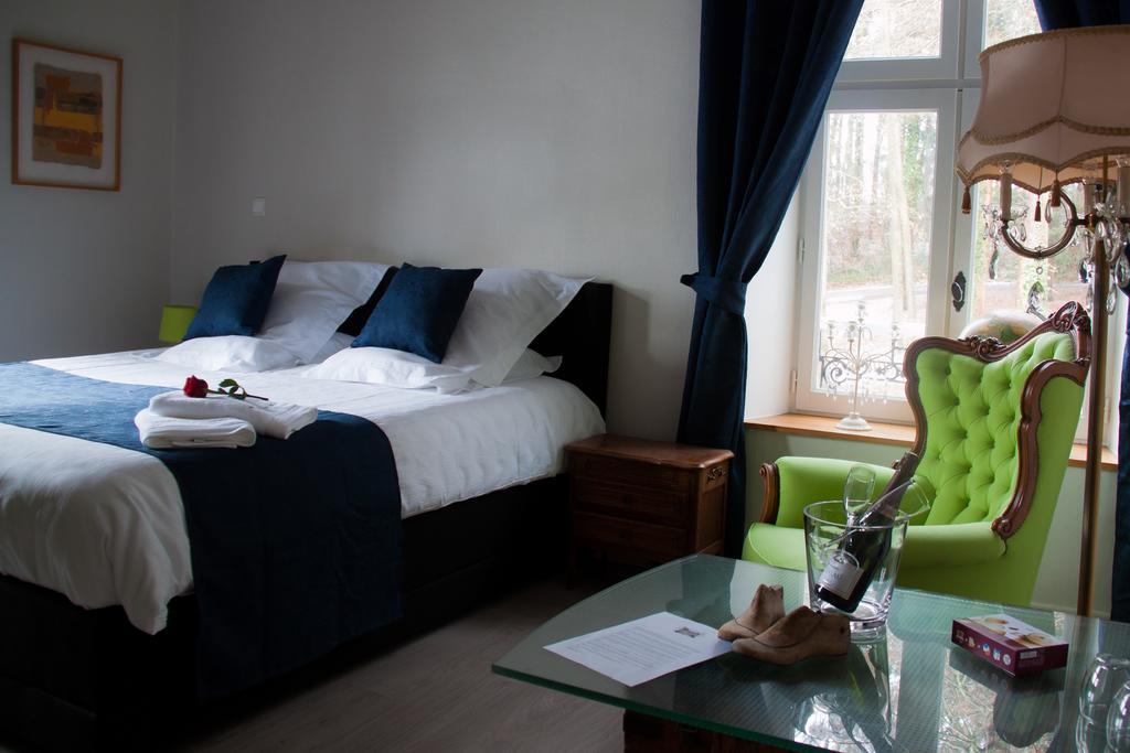 Chateau De L Aviette - Rancennes ジヴェ 部屋 写真